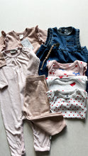Load image into Gallery viewer, Girls Gift Bundle - 3-6 months