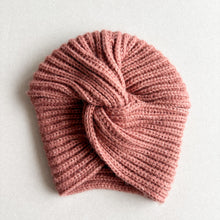 Load image into Gallery viewer, George Knit Hat - 6-12 months
