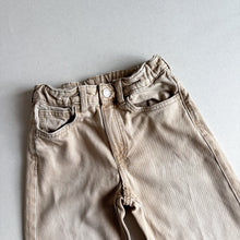 Load image into Gallery viewer, H&amp;M Jeans - 5-6 years
