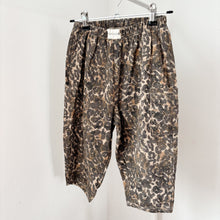 Load image into Gallery viewer, Claude &amp; Co Leopard Print Trousers - 3-4 years
