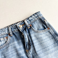 Load image into Gallery viewer, Zara Denim Skirt - 7 years
