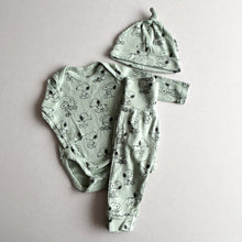 Load image into Gallery viewer, H&amp;M Snoopy 3-piece Set - 4-6 months
