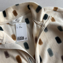 Load image into Gallery viewer, H&amp;M Cream Fleece - 6-8 years
