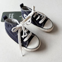 Load image into Gallery viewer, Converse Navy Pramshoes - UK4
