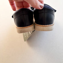 Load image into Gallery viewer, Clarks Navy leather sandals - UK9
