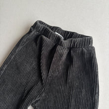 Load image into Gallery viewer, Zara Corduroy Trousers - 2-3 years
