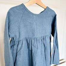 Load image into Gallery viewer, Nellie Quats Blue Linen Dress - 5-6 years
