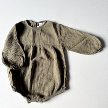 Load image into Gallery viewer, The Simple Folk Romper - 18-24 months
