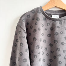 Load image into Gallery viewer, Zara Grey Leopard Print Sweater - 3-4 years
