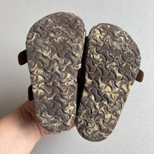 Load image into Gallery viewer, Birkenstock Sandals - EU23/UK6
