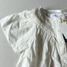 Load image into Gallery viewer, Zara White Blouse - 9-12 months (BNWT)
