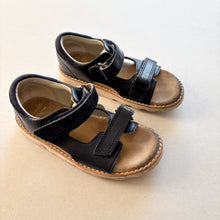 Load image into Gallery viewer, Clarks Navy leather sandals - UK9
