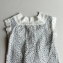 Load image into Gallery viewer, Little Cotton Clothes Floral Top - 7-8 years
