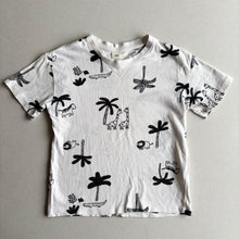 Load image into Gallery viewer, H&amp;M White Safari Animals T-Shirt - 3-4 years
