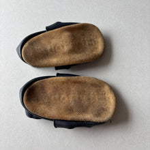 Load image into Gallery viewer, Dotty Fish First Shoes - 6-12 months
