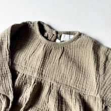 Load image into Gallery viewer, The Simple Folk Romper - 18-24 months
