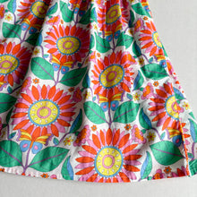 Load image into Gallery viewer, Boden Flower Dress - 8-9 years
