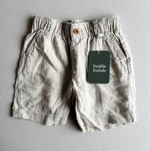 Load image into Gallery viewer, Zara Cream Linen Shorts - 4 years
