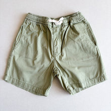 Load image into Gallery viewer, Zara Green Shorts - 4-5 years

