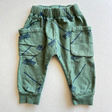 Load image into Gallery viewer, Nadadelazos Rake Joggers - 12-18 months

