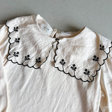 Load image into Gallery viewer, Zara Cream Top - 4 years

