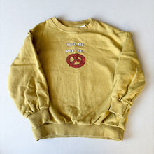 Load image into Gallery viewer, Zara Pretzel Sweater - 5 years
