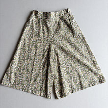 Load image into Gallery viewer, Floral Culottes - 7-8 years
