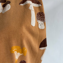 Load image into Gallery viewer, Lindex Toadstool Leggings - 3-4 years

