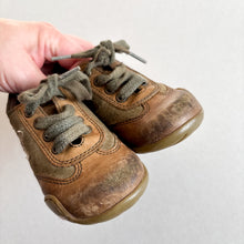 Load image into Gallery viewer, Bisgaard Shoes - EU20 / UK4

