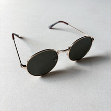Load image into Gallery viewer, H&amp;M Sunglasses - 1-3 years
