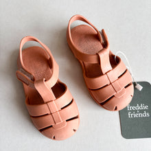 Load image into Gallery viewer, Zara Peach Jelly Sandals - EU22/UK5
