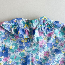 Load image into Gallery viewer, Vintage Floral Blouse - 3-4 years
