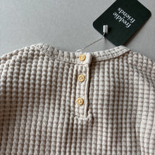 Load image into Gallery viewer, H&amp;M Cream Waffle Jumper - 6-9 months
