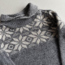 Load image into Gallery viewer, Next Blue And White Christmas Jumper - 4-5 Years
