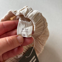 Load image into Gallery viewer, Bebe Holic Cream Bloomers - 6-12 months
