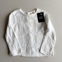 Load image into Gallery viewer, Little Cotton Clothes White long sleeve blouse - 5-6 years
