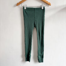 Load image into Gallery viewer, Kidly Green Ribbed Leggings - 3-4 years
