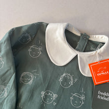 Load image into Gallery viewer, Kapbula Organics Green Faces Sweater with Collar - 6-7 years - BNWT
