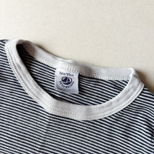 Load image into Gallery viewer, Petit Bataeu Short Stripe Pyjamas - 2-3 years
