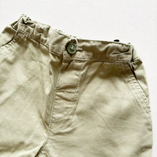 Load image into Gallery viewer, H&amp;M Green Cotton Shorts - 2-3 years
