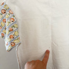 Load image into Gallery viewer, Adams Vintage Oranges &amp; Lemons T-Shirt - 5-6 years
