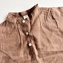 Load image into Gallery viewer, Korean (Aosta) Brown Shirt - 1-2 years
