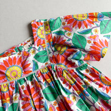 Load image into Gallery viewer, Boden Flower Dress - 8-9 years
