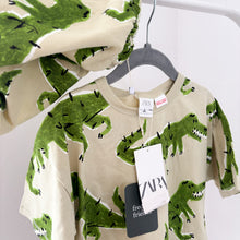 Load image into Gallery viewer, Zara Green Dinosaur T-Shirt &amp; Shorts Set -BNWT - 5 years
