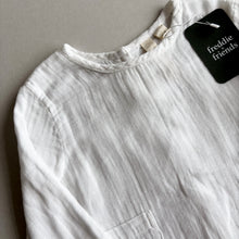 Load image into Gallery viewer, Little Cotton Clothes White long sleeve blouse - 5-6 years
