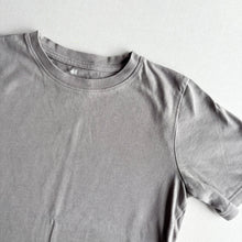 Load image into Gallery viewer, H&amp;M Grey T-Shirt - 4-6 years
