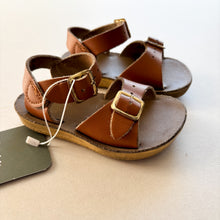 Load image into Gallery viewer, Salt Water Brown Sandals - UK5

