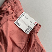 Load image into Gallery viewer, Uniqlo Pink Chinos  - 5-6 Years - BWNT
