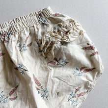 Load image into Gallery viewer, Happyology Cream Floral Bloomers - 18-24 months
