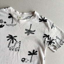 Load image into Gallery viewer, H&amp;M White Safari Animals T-Shirt - 3-4 years
